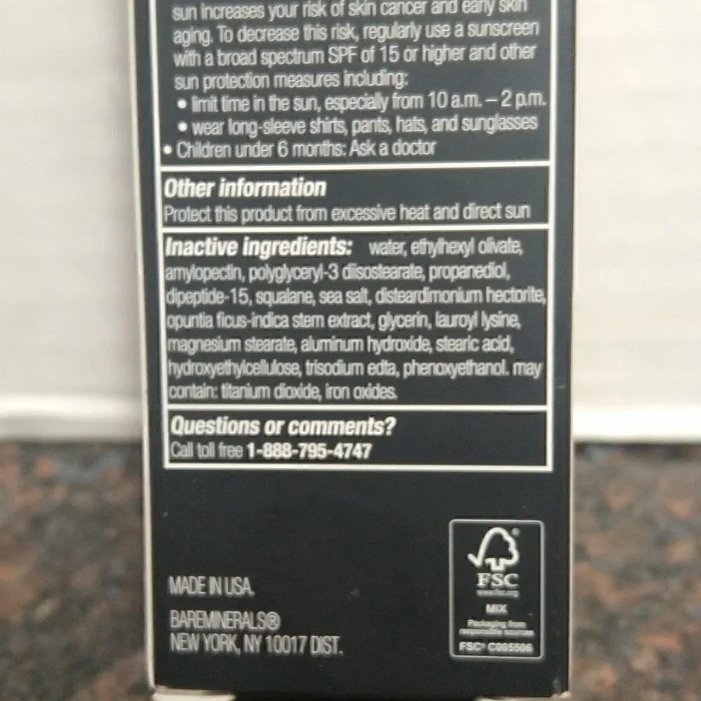 Bare Minerals Liquid Mineral Foundation...New in Box
